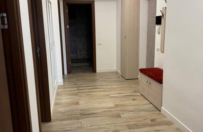 Rent of furnished 3-room apartments, 85 m², with a lake view, Constanța, Romania